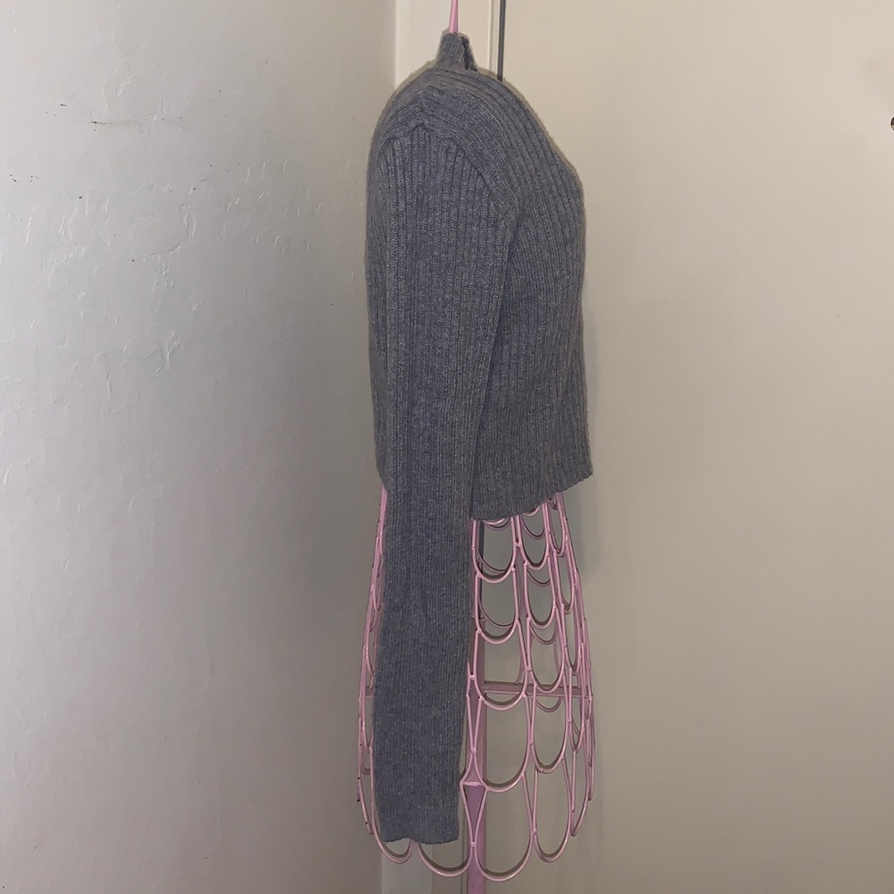 Like New Brandy Melville Gray Mock Turtleneck Sweater - One Size - Picture 7 of 11